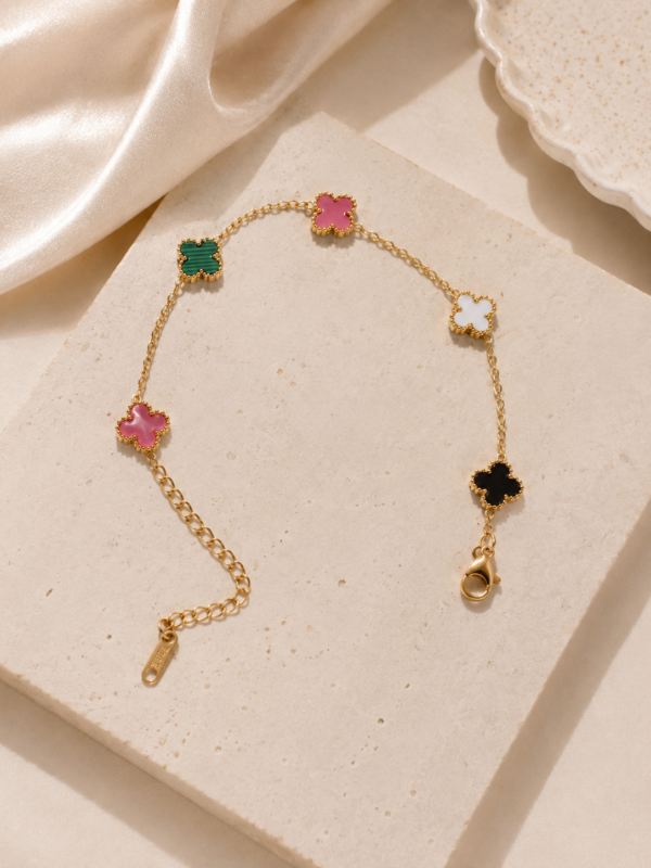 CANDY CLOVER BRACELET