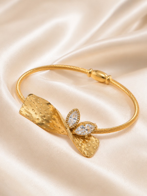 GOLDEN LEAF BANGLE