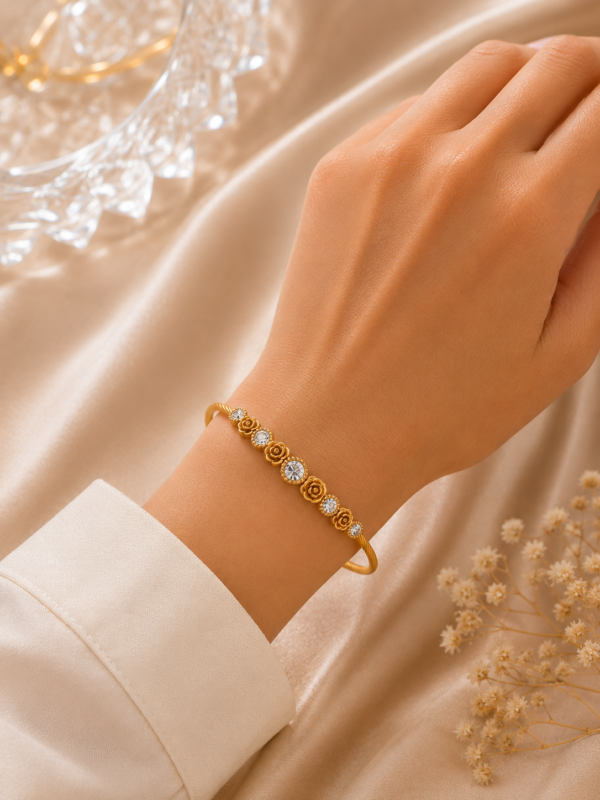 ROSE SPARK BANGLE