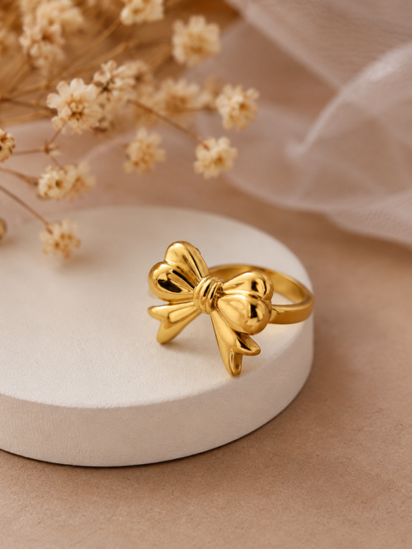 GOLDEN BOW RING