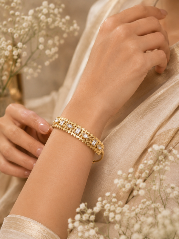CELESTE CRYSTAL BANGLE