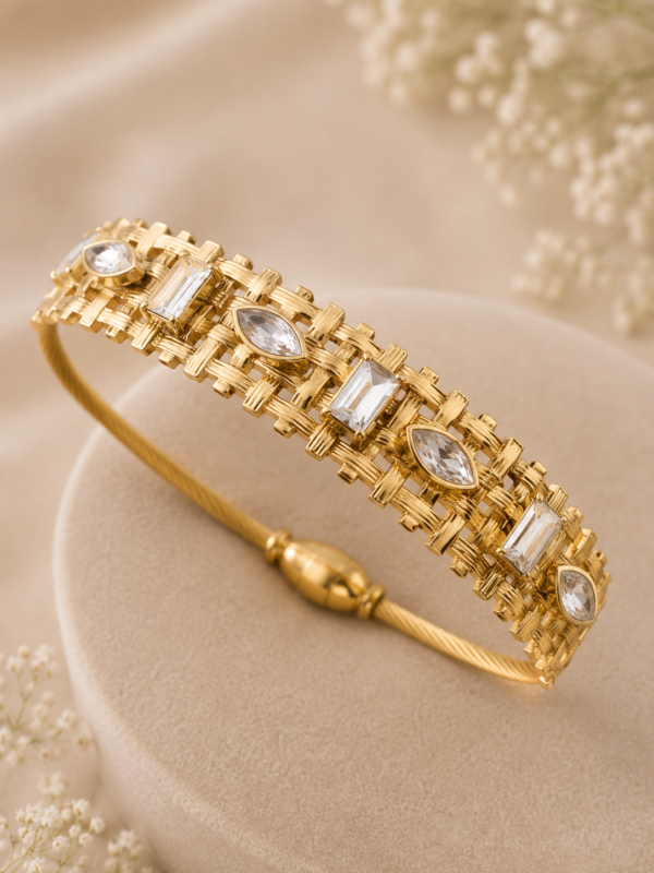CELESTE CRYSTAL BANGLE