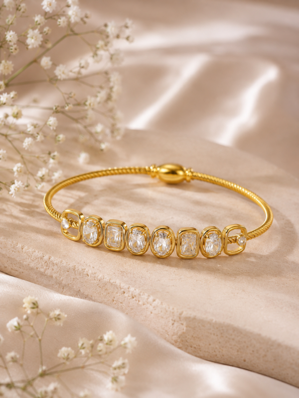 CRYSTAL LUXE KADA
