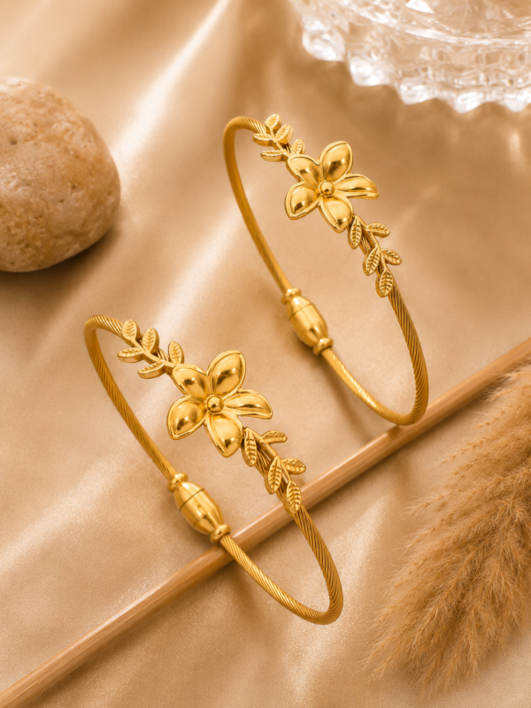 FLORAL GRACE BANGLE