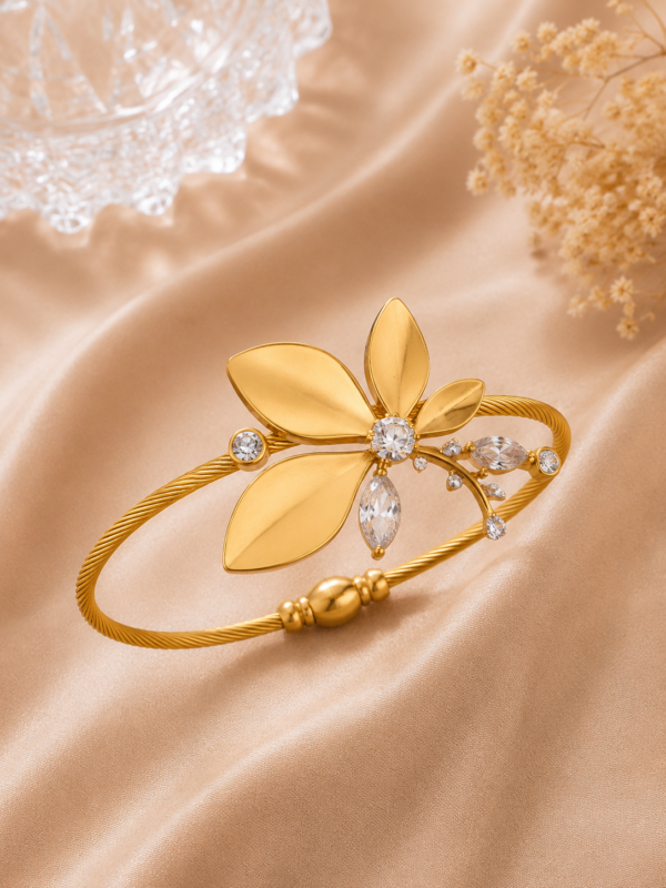 FLORAL PETAL BANGLE