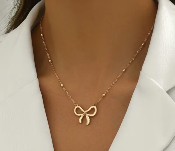 BOW NECKLACE