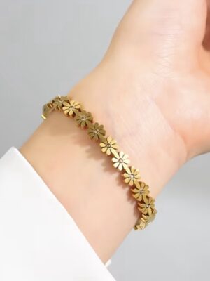 DAISY BLOOM BANGLE
